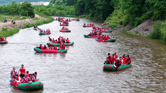 抚顺 航拍红河谷漂流