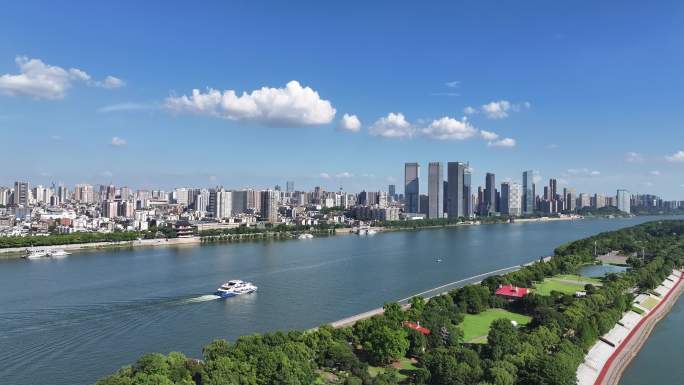 长沙湘江游船橘子洲航拍