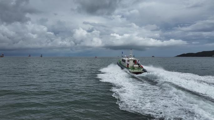 港口码头巡逻艇作业