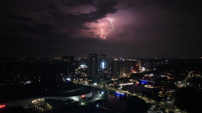 4K 航拍城市夜空闪电雷电交加震撼 唯美
