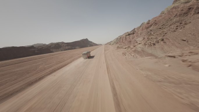 阿克苏荒漠峡谷地貌风光景观穿越机航拍