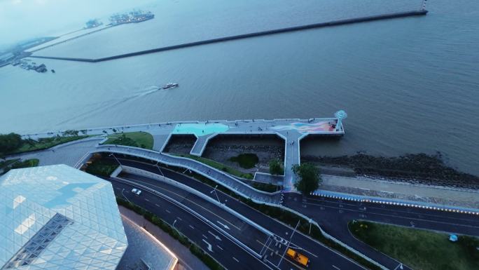 航拍上海吴淞口国际邮轮码头定海神针