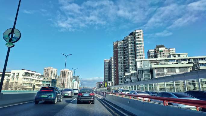 杭州中河高架繁忙的早高峰