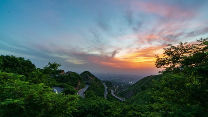 蜿蜒山路夕阳晚霞西安骊山日转夜延时