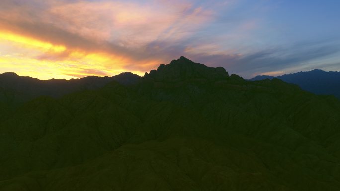 航拍宁夏贺兰山日落