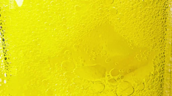 汽水 气泡 冰杯 冰霜气泡饮品特写