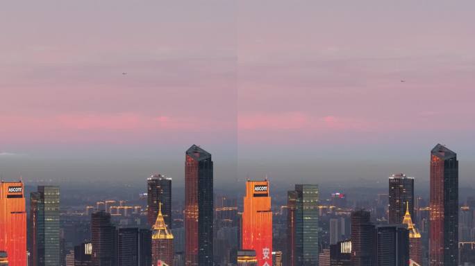 无锡市中心黄昏竖拍夜景