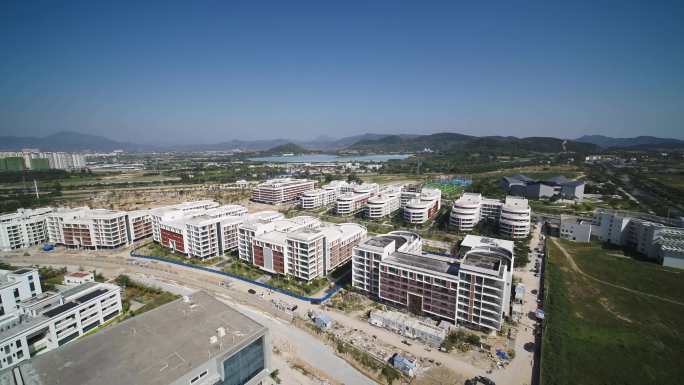 海南崖州西海滩渔船城市建筑群航拍1