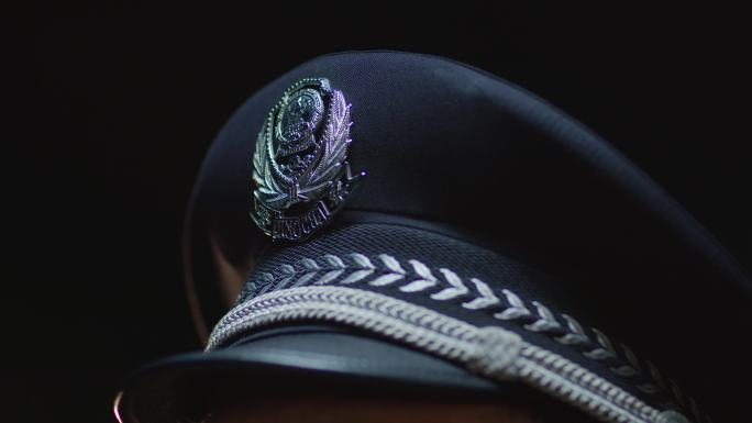 老刑警带帽，肩章、帽徽