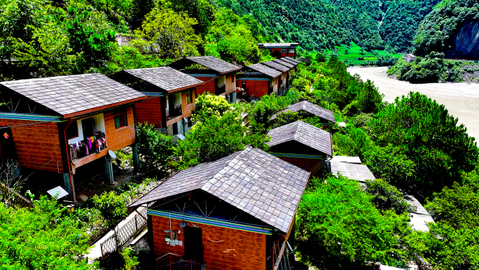 云南怒江州丙中洛独龙族傈僳族原生态民居