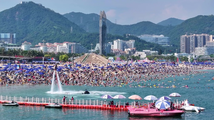 深圳大梅沙海滩度假人潮涌动航拍合集