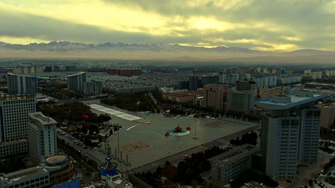 酒泉市政广场环绕