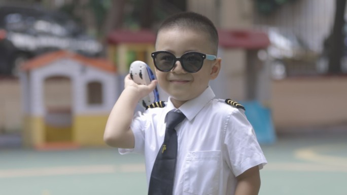 小小飞行员的航空梦