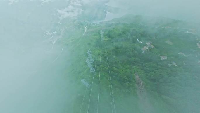 电力电网输送云雾缭绕 FPV
