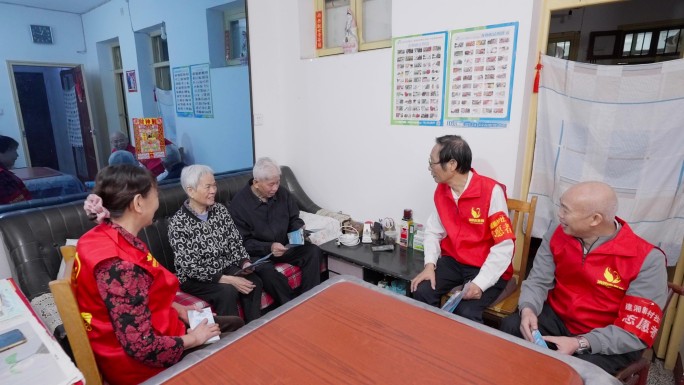 消防志愿者宣传消防知识