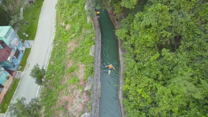 河池龙江第一湾水渠漂流探险之旅
