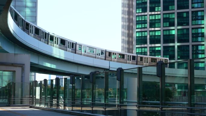 城市交通与摩天大楼区