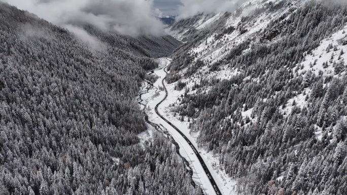 雪山峡谷河流航拍理小路大二普阿坝州航拍