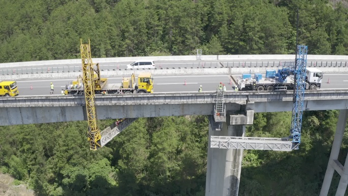 高速路高架桥梁施工建设