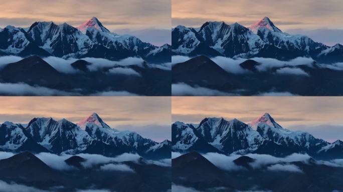 4K云雾缭绕的雪山日出 贡嘎群峰