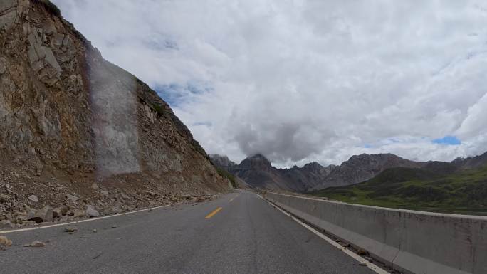 壮美山路风光高原公路行车第一视觉