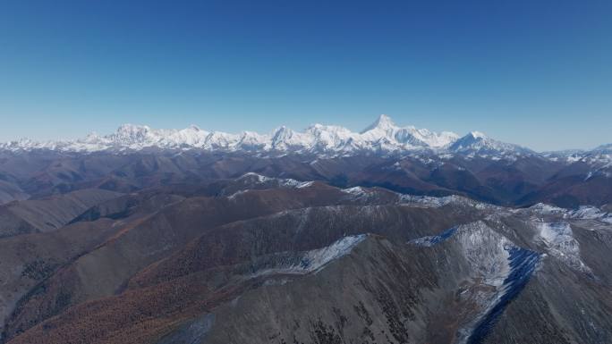 壮丽雪山甲根坝子梅垭口贡嘎雪山日出日落