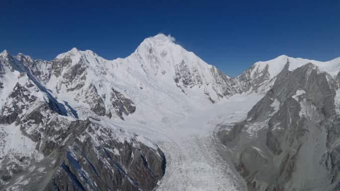 壮丽雪山风光海螺沟贡嘎雪山