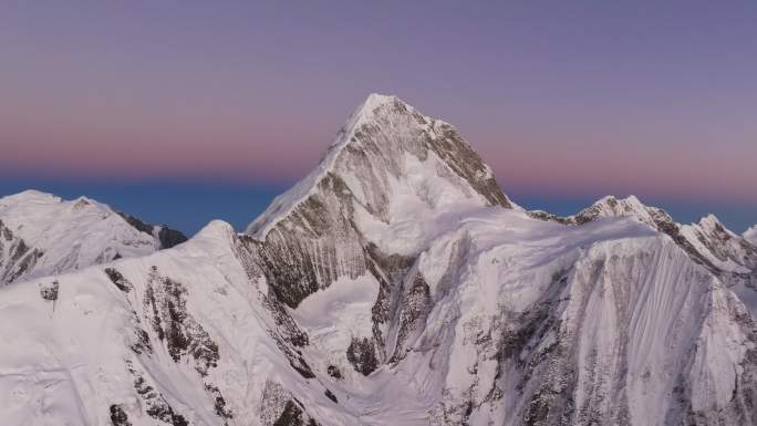 壮丽山峰风光 那玛峰贡嘎雪山日出日落