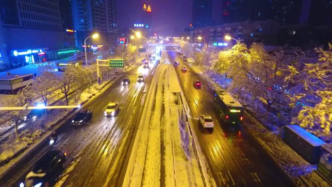 航拍安徽合肥冬季雪景夜景望江西路车流