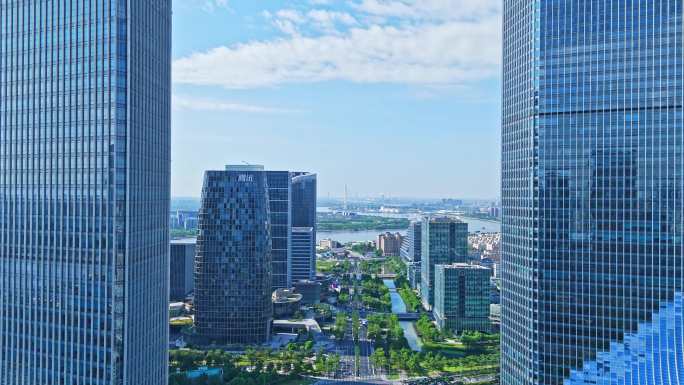 4k实时航拍上海徐汇西岸金融区