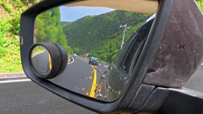 山区公路行车第一视觉风景与交通