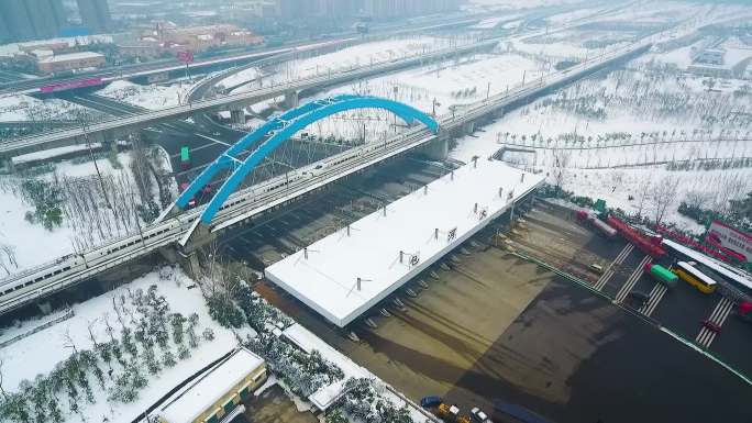 航拍安徽合肥冬季雪后包河大道高速口
