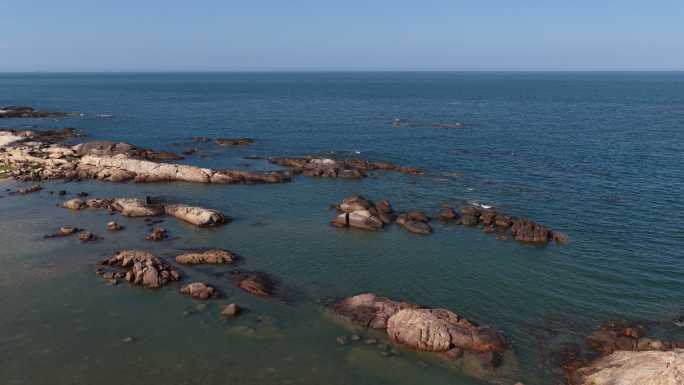 海岛礁石海岸风光