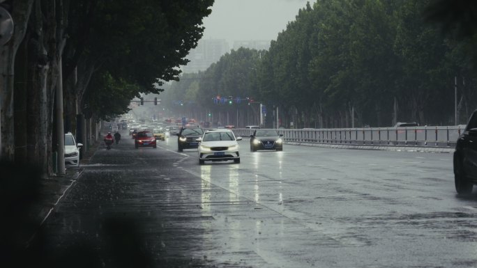 4K可商用雨天城市街道车辆行驶