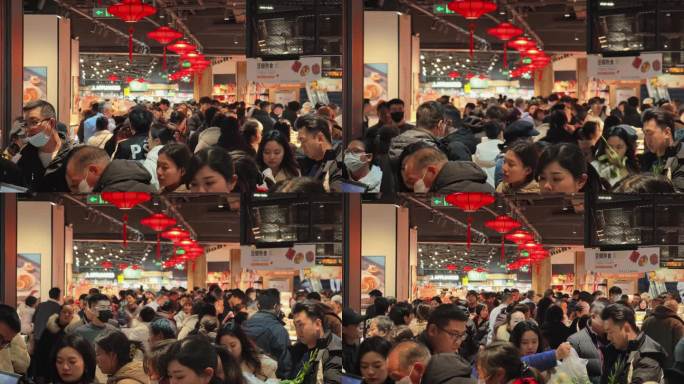 超市购物高峰期人潮涌动
