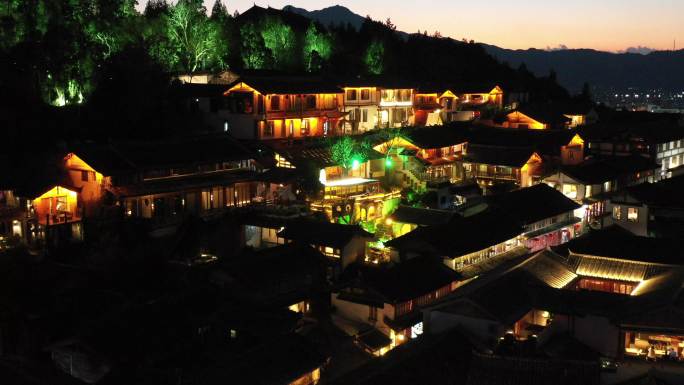 丽江古城丽江古镇夜幕下的古镇灯火辉煌