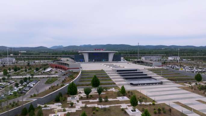 长治市-襄垣县-襄垣东站高铁站