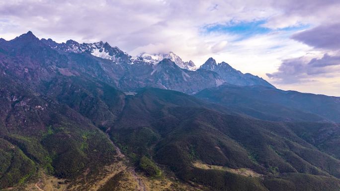 玉龙雪山光影变化延时