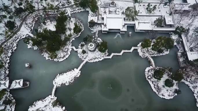 航拍安徽合肥私家古典园林墨荷园雪景