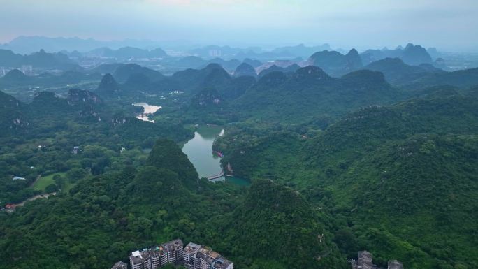 4K航拍广西柳州市龙潭公园1