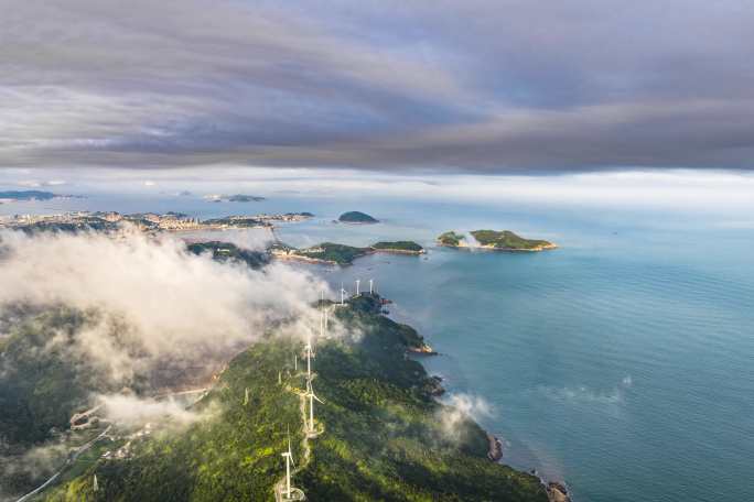 玉环市1号公路云雾缭绕的海岛风光