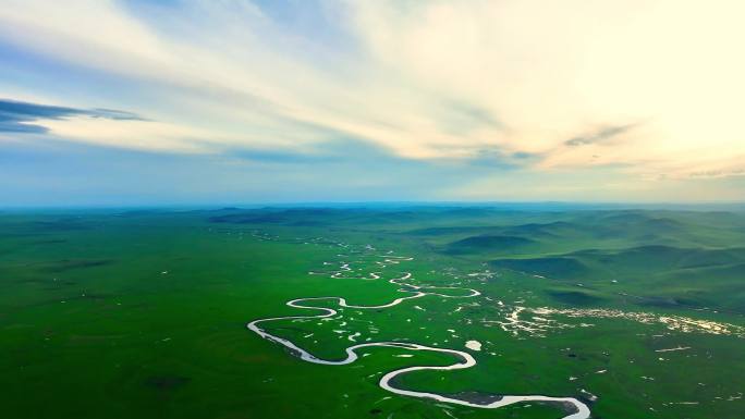 呼伦贝尔草原“天下第一曲水”