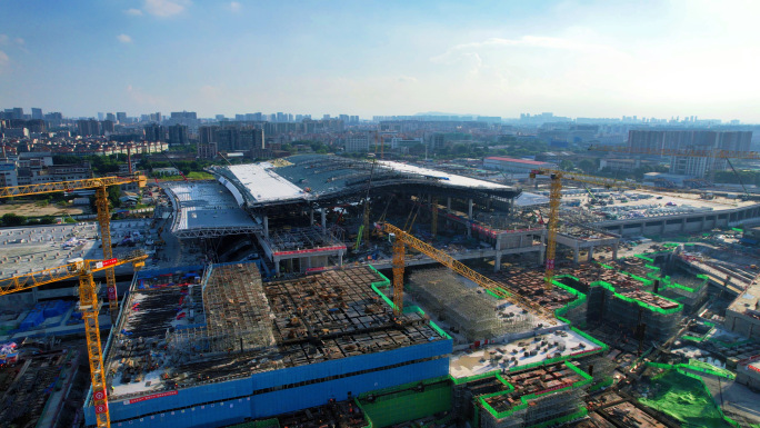 广湛高铁佛山站主站台航拍素材