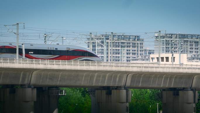 西安浐灞高铁飞驰桥上快剪镜头
