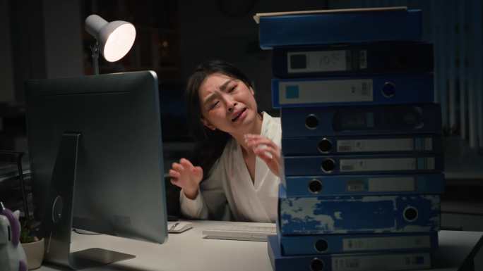 熬夜加班崩溃瞬间