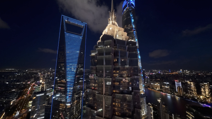 上海穿越机航拍上海中心陆家嘴