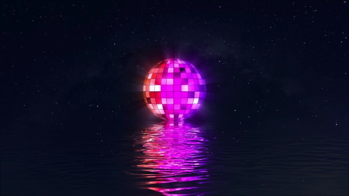 光球迪斯科球水面倒影