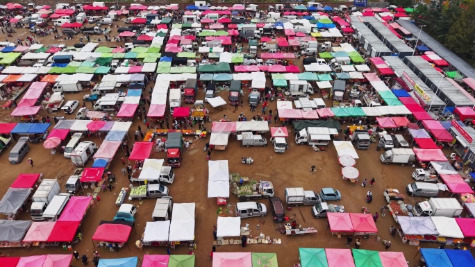 航拍山东青岛西海岸新区灵山卫大集
