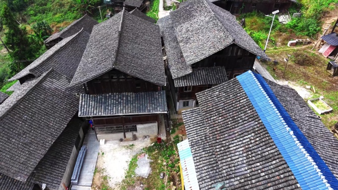 航拍苗寨姑娘挑水合拢宴传统村落木屋吊脚楼