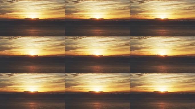 青海湖全景航拍日出日落带密度